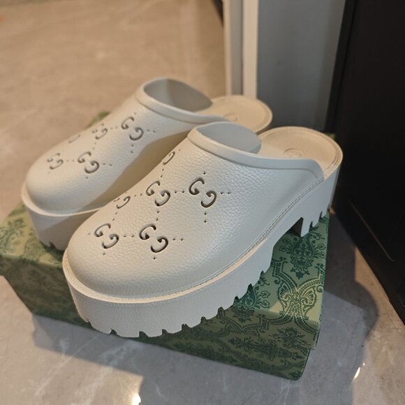 Gucci GG breathable platform sandals - Picture 2 of 6